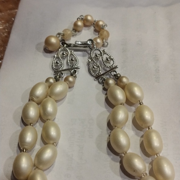 Cream barrel bead and AB pearl like necklace - Picture 4 of 8